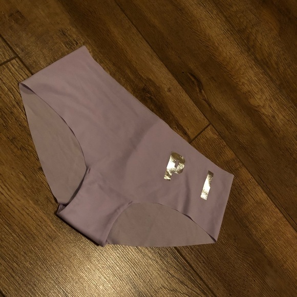 5 Pairs of Victoria Secret Pink Panties - Picture 2 of 5